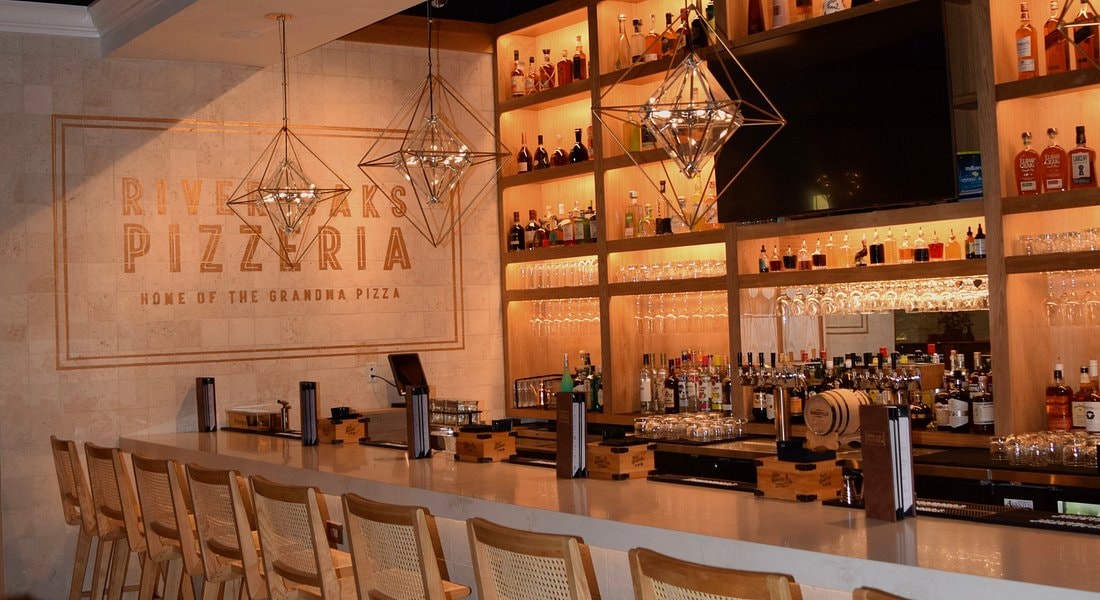 River Oaks Pizzeria
